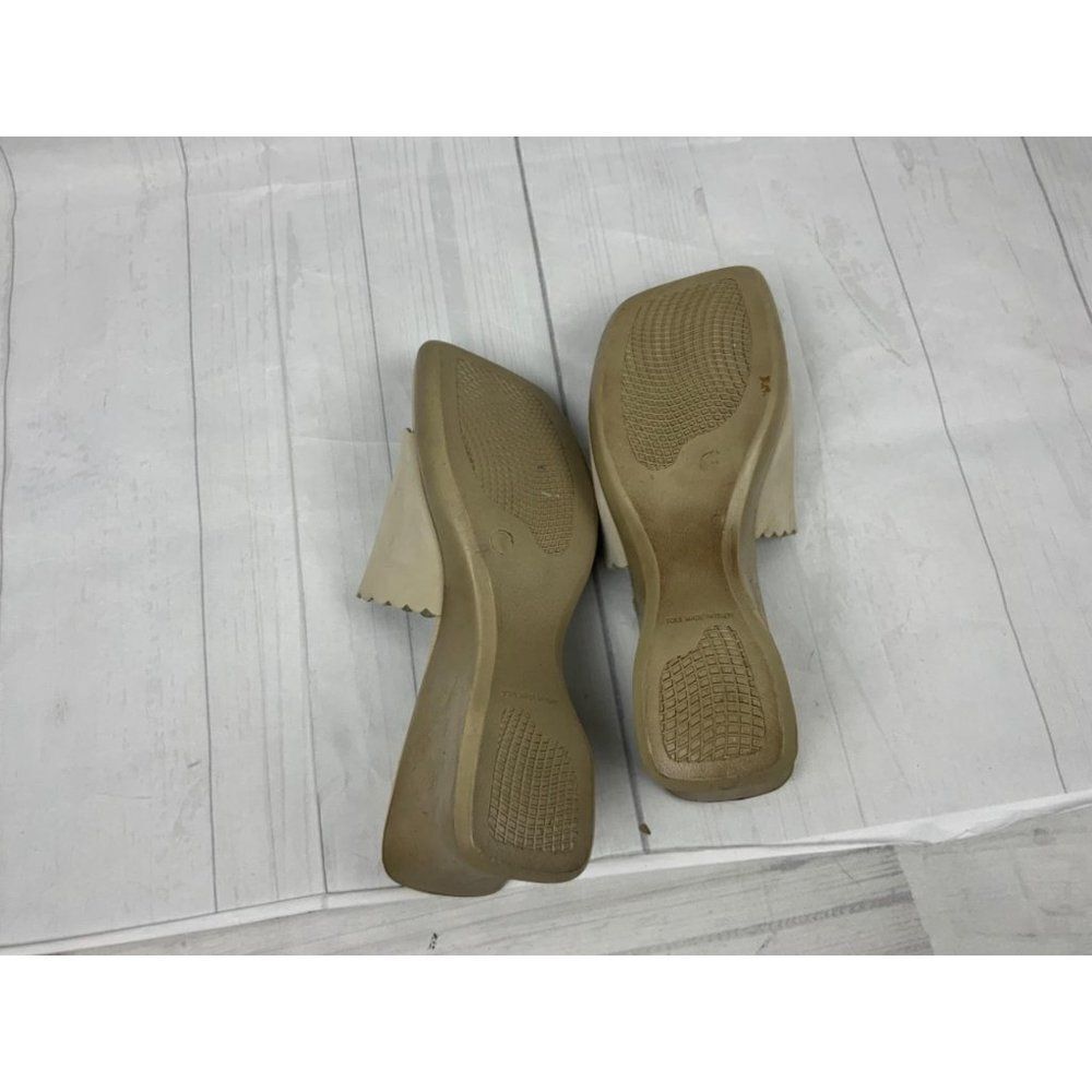 A. GIANNETTI Beige Sandals. Sz 8M - Picture 4 of 5